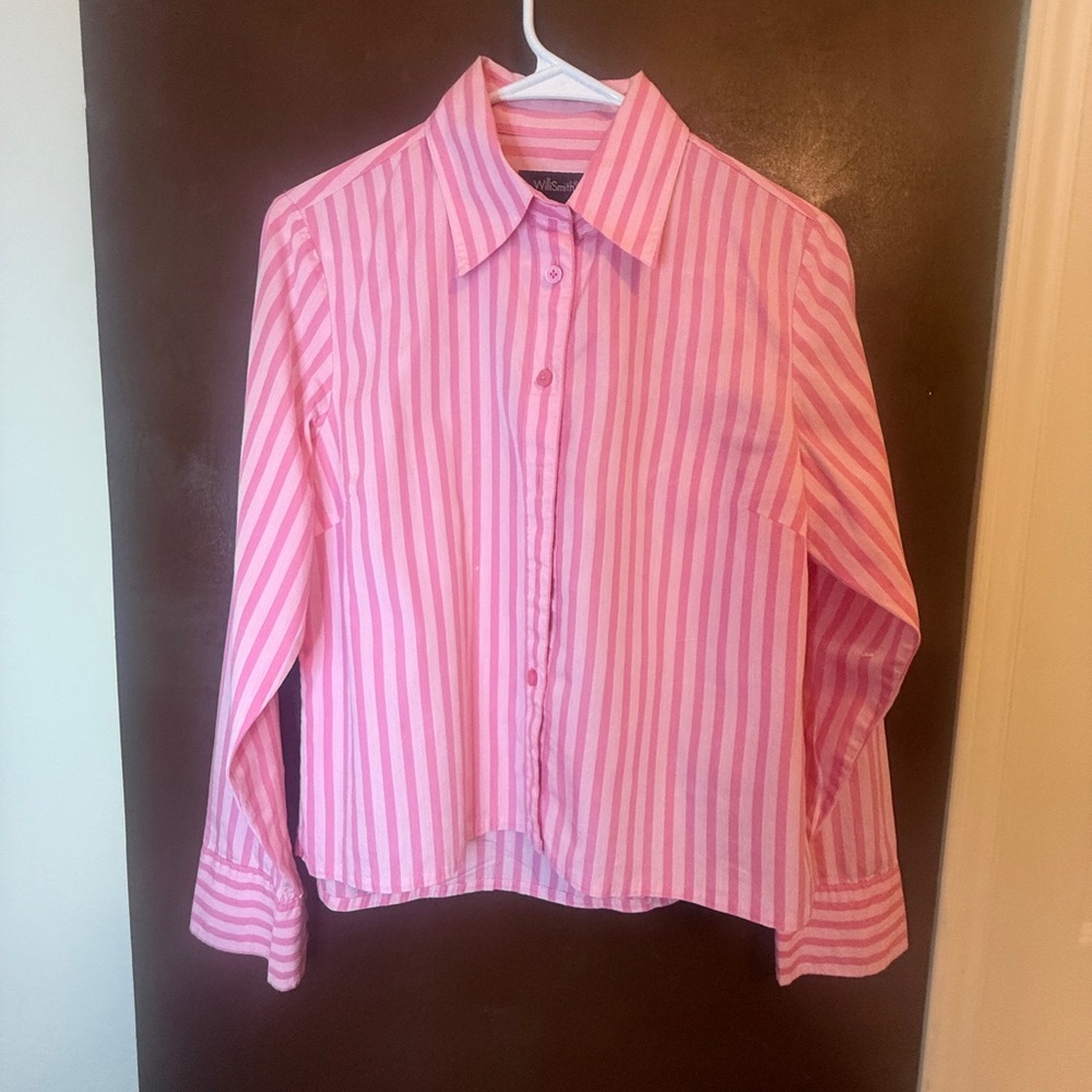 Willi Smith pink on pink striped 
blouse. 100%cotton pristine
Size medium - Picture 4 of 9